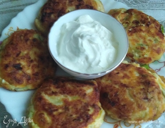 Подавать со сметаной. Приятного аппетита!