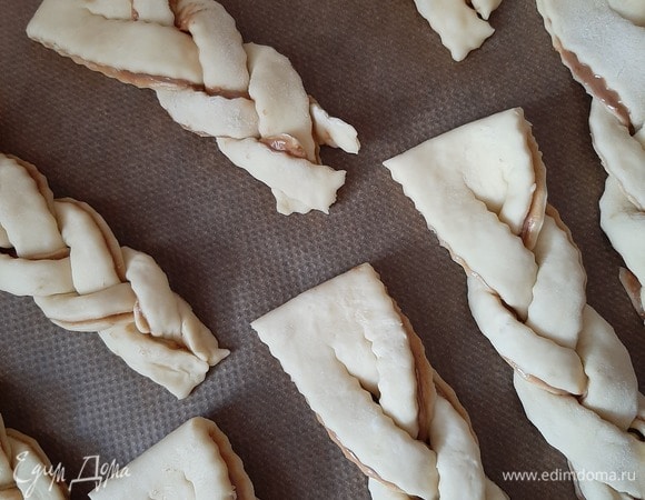 Заплетаем косичку.