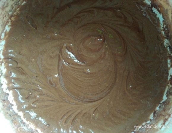 Тесто получается как очень густая сметана.