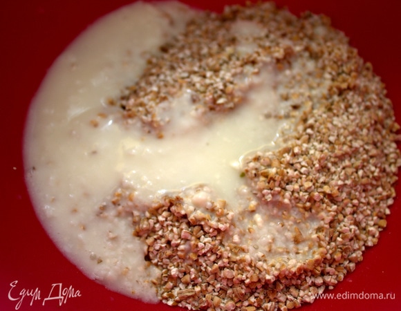 Перемешать, оставить на ночь или на несколько часов.