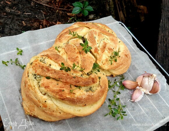 Перед подачей украсить веточками тимьяна. Немного дать остыть и подавать.