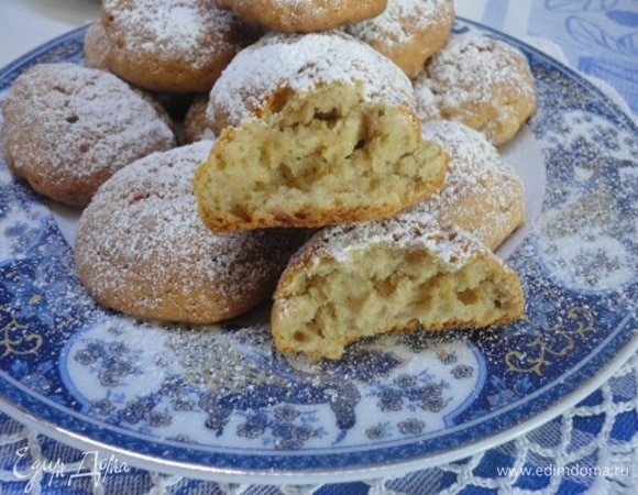 Тонкая хрустящая корочка, но мягкое и воздушное внутри.