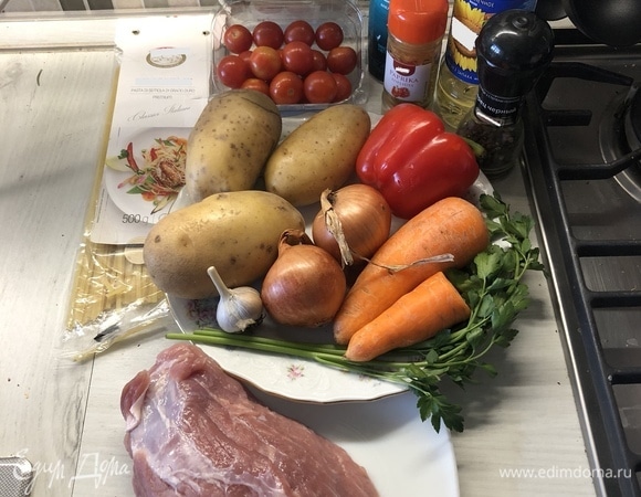 Подготовьте продукты. Мясо выбрал нежирное.