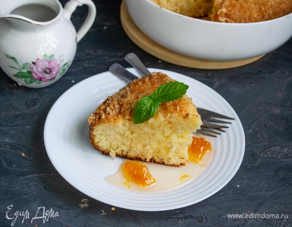 Кокосовый кухен щедро полить вареньем перед подачей, у меня абрикосовое. Приятного аппетита!