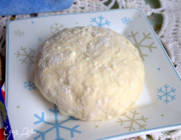 Вторую половину теста можно завернуть в пленку и убрать в холодильник до следующего завтрака.