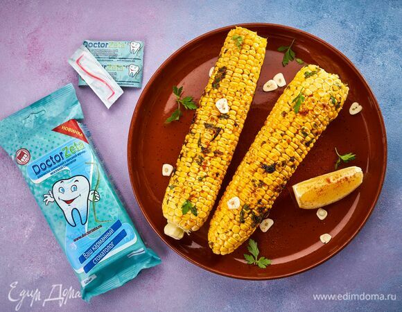 Подавайте кукурузу на обед или ужин.