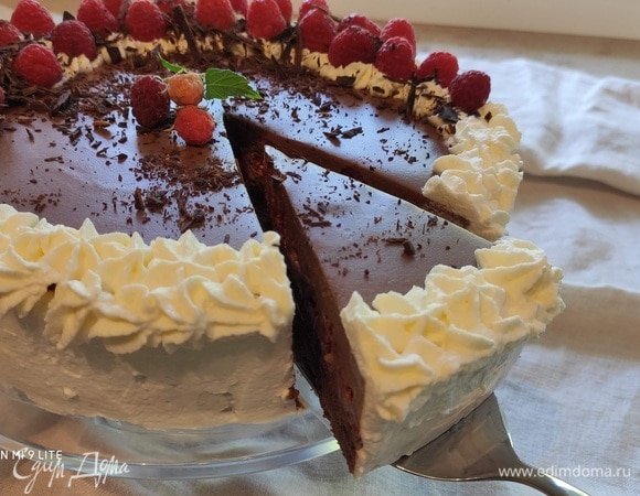 Кроме того, относительно тонкий слой теста делает торт не таким тяжелым. А еще это мой 800-й рецепт на сайте 🙋‍♂️