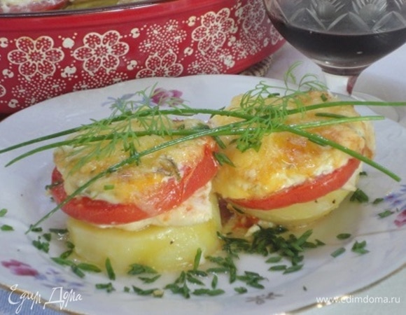 Запекайте в духовке 35 минут при температуре 180°C. Подаем блюдо теплым. Приятного аппетита!