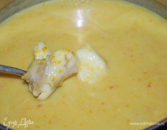 Посолите по вкусу. Бульон готов.