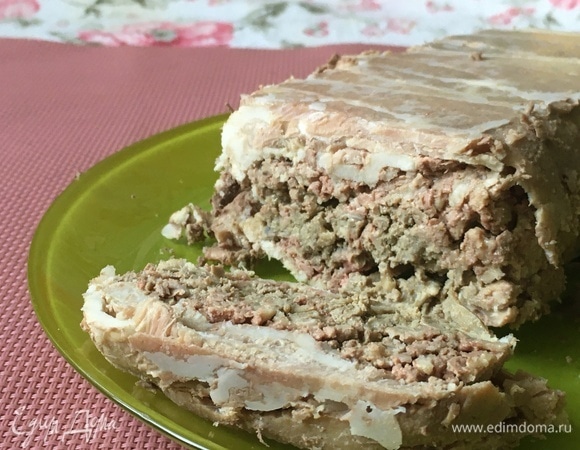 Вот такой разрез. Качество фото не очень, фотоаппарат подвел, снимала на телефон. Приятного аппетита! Разнообразных блюд!