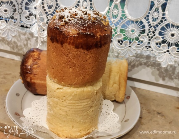 Та половина бриоши, которая находилась в банке, осталась совсем светлой, но это не значит, что выпечка не готова. Я обязательно рекомендую проверять готовность на сухую палочку (палочка понадобится длинная, а взяла шпажку для шашлыка).