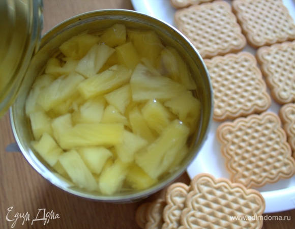 У меня была банка ананасов объемом 580 мл.