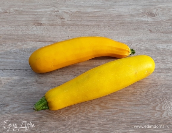 Кабачки промыть, обсушить.
