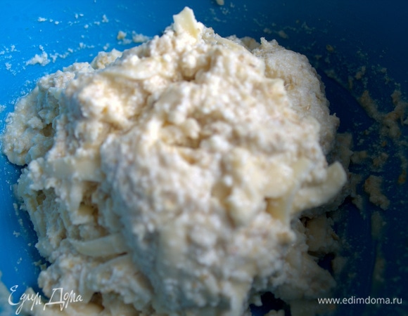 Перемешать основу.