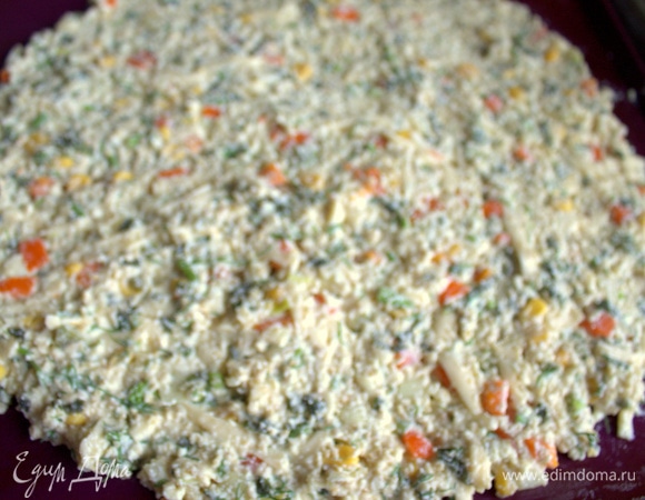 Распределить ровным слоем не выше 5 мм. Диаметр круга — 30 см.