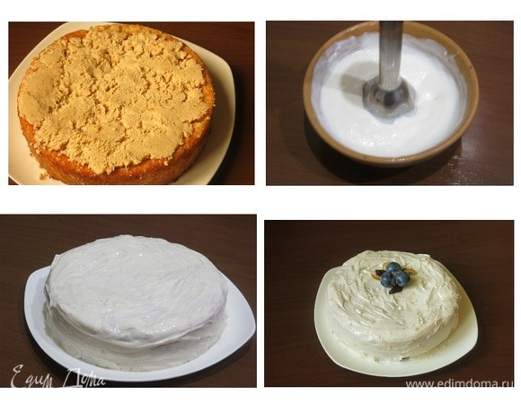 Покрываем шоколадно-ореховой смесью чизкейк, охлаждаем в течение часа. Окончательно декорируем белой глазурью при помощи кисточки. Еще раз охлаждаем перед подачей. Украшаем по желанию. Вкус камамбера не ощущается, но чизкейк необычный по вкусу. Компоненты давала целенаправленно на пропорцию шесть небольших чизкейков, как в исходном рецепте. Мелкий чизкейк более фотогеничен. Приятного аппетита!