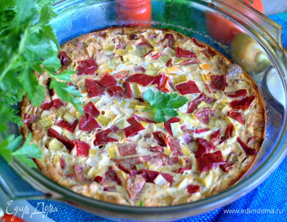 При запекании верхушка поднимается, а потом опускается.