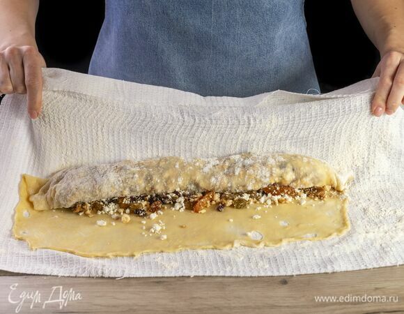 Сверните в рулет.