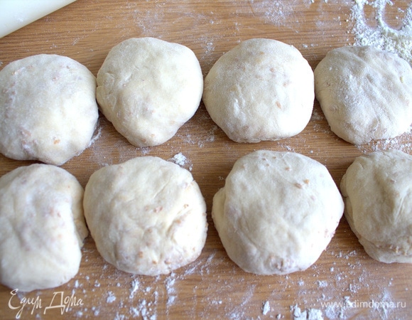 Скатать шарики.