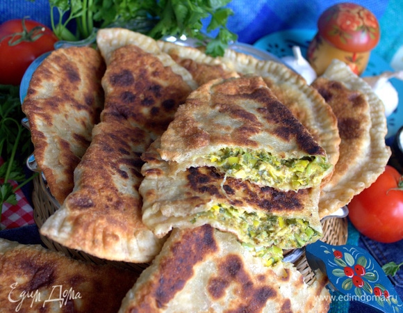 Лучше на столе хранить накрытыми под полотенцем или под крышкой.