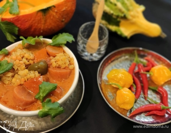 Густота карри зависит от сорта чечевицы, и если вы использовали красную или желтую, то ложка в вашем карри–рагу будет стоять))