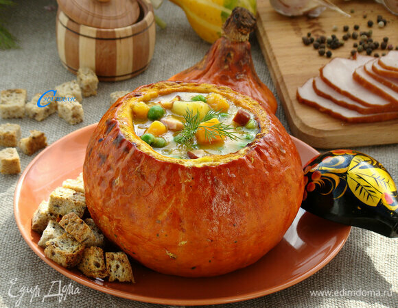 Вот и все, вкусный и ароматный тыквенно-гороховый суп готов.