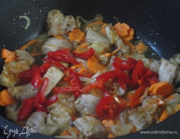 Добавить перец болгарский.