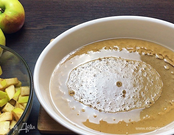 Не перемешивайте тесто с маслом в форме!