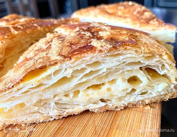 После холодильника тесто желательно заморозить и выпекать уже после разморозки.