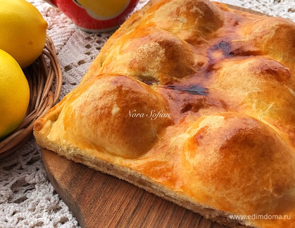 Выпекать пирог до готовности, 20–25 минут.