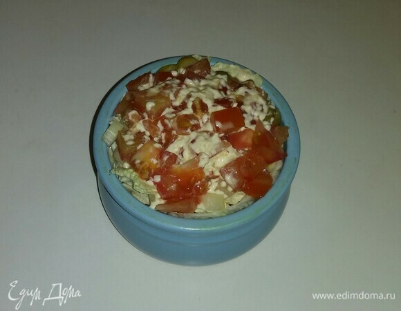 Заливаем получившимся соусом рыбу с овощами. И ставим горшочек в разогретую до 180°C духовку на 30 минут (время приготовления зависит от вашей духовки). Приятного аппетита!