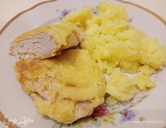 На гарнир можно приготовить что угодно. У меня вот картошечка. Приятного аппетита!