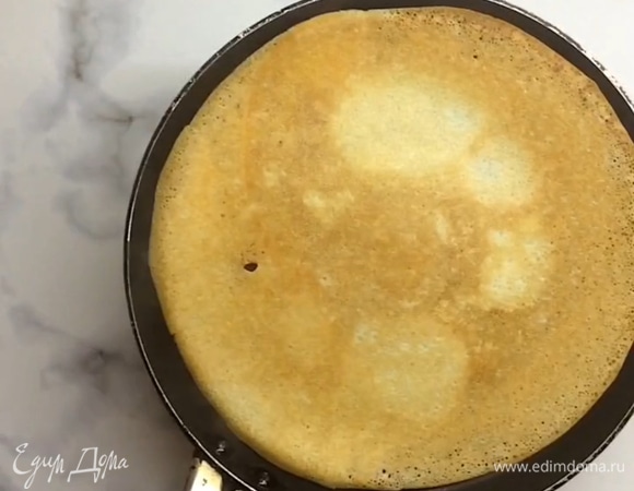 Выпекаем с двух сторон до золотистого цвета.