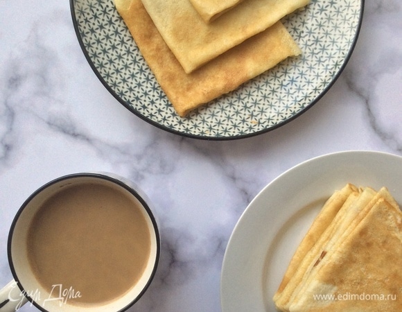 Скорее приступайте к еде, горячие блины самые вкусные! 