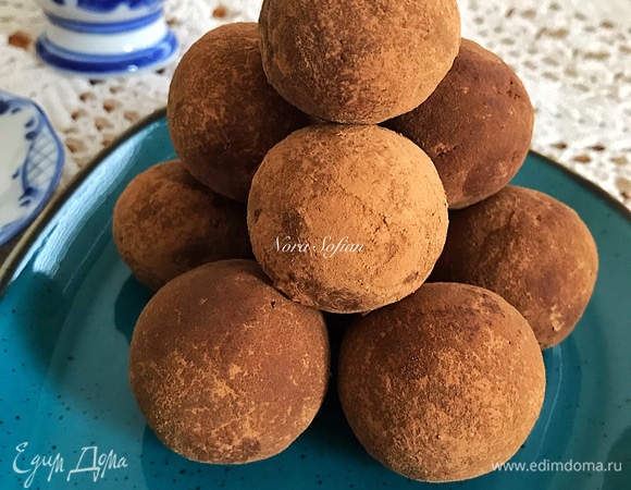 Наши вкусные конфеты готовы. Обязательно дать полежать в холодильнике минимум один час.