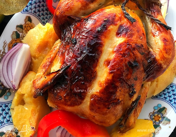 Нежнейшая курочка с румяной корочкой готова. Приятного аппетита!