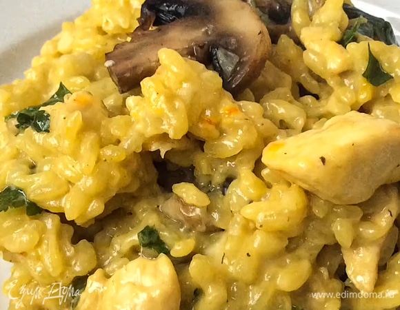 Солим в самом конце, чтобы не пересолить, ведь бульон и сыр дают соль. Подаем с рубленой петрушкой. Приятного аппетита!