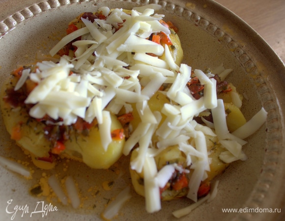 По желанию посыпать сыром в конце запекания. Это одна порция на пробу с сыром.