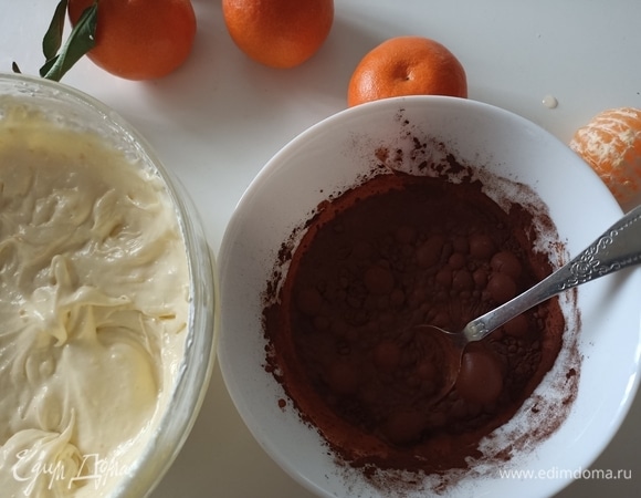 Соединить молоко с какао.