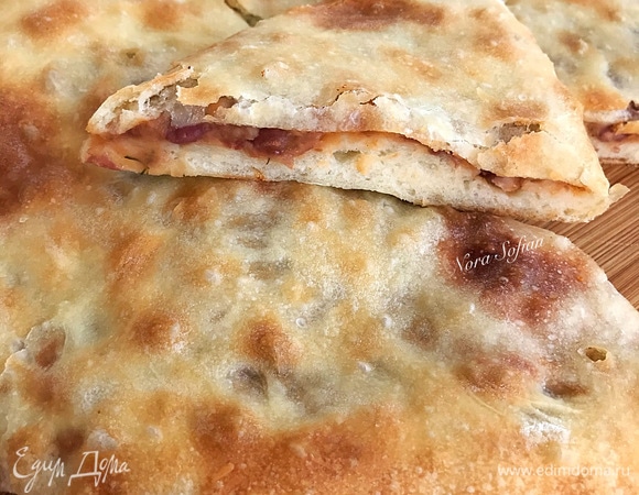 Наша вкусная и ароматная лепешка готова.