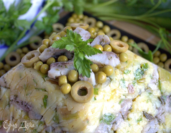 Посыпала горошком.