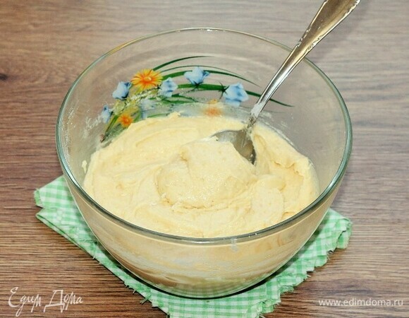 И вымешать однородное густое тесто.