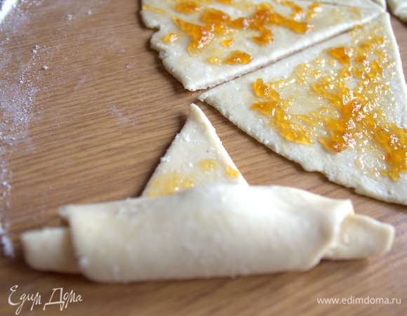 Свернуть в рогалик.