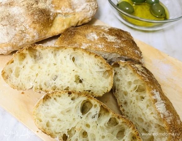 Остальные чиабатты выпекаем также по 30 минут. Всего получается 3 подхода. Приятного аппетита!