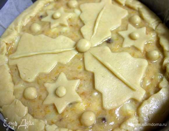 Переносим на начинку, не прижимая.