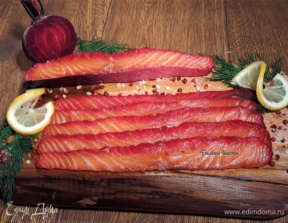 Подавайте просто в нарезке «под вилочку» или на бутербродах, вкусно с горчично-укропным соусом. И будет вам счастье! С наступающим Новым годом!