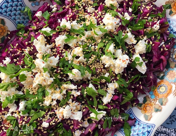 Наш вкусный и полезный салат готов.