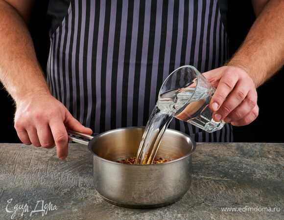 Залейте водой и сварите по инструкции, указанной на упаковке.