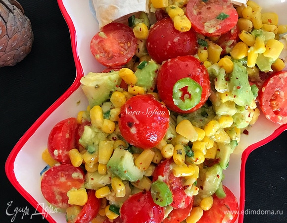 Салат получается очень легким и освежающим.