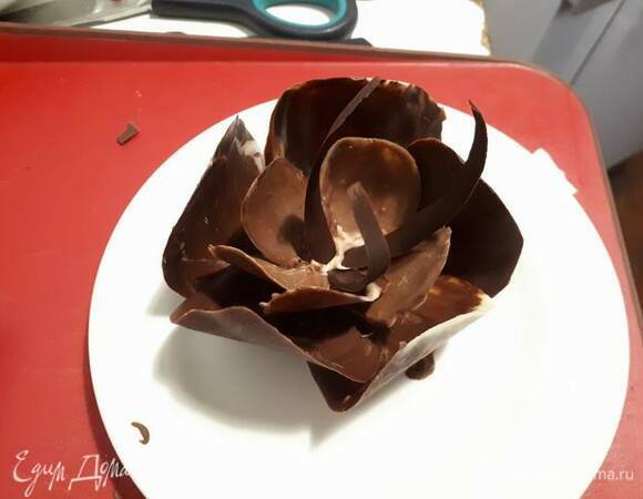 Храните готовую фигуру в холодильнике, до того как выложите ее на антреме.